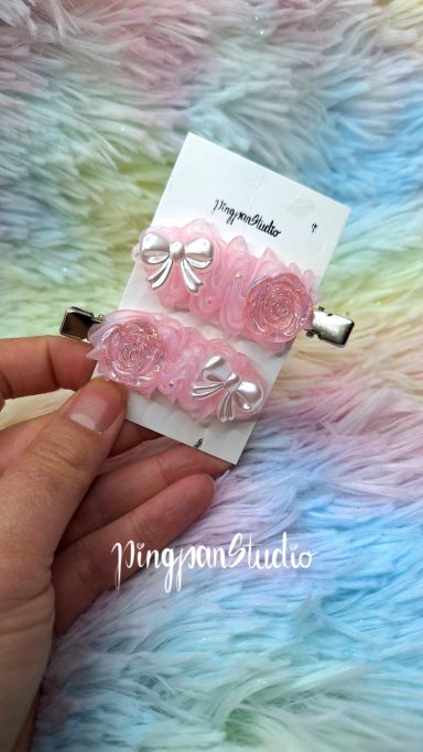 Haarclips in Rosa mit Rosen und Schleifen